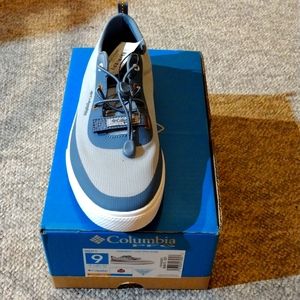New w Box size 9 Columbia Shoes